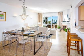 MA - Elegant Apartment with Sea views